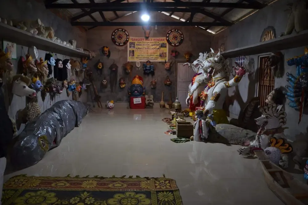 Exposición del taller de máscaras de Majuli
