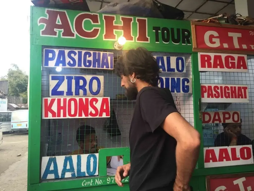 Sacando billetes de Sumo para Ziro