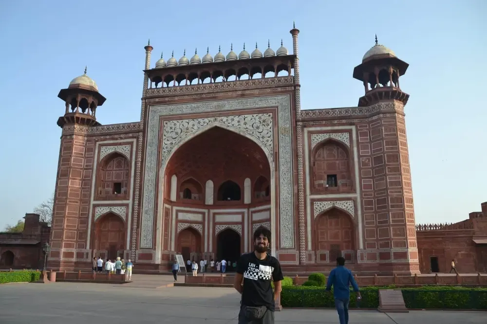 Puerta de entrada a Taj Mahal