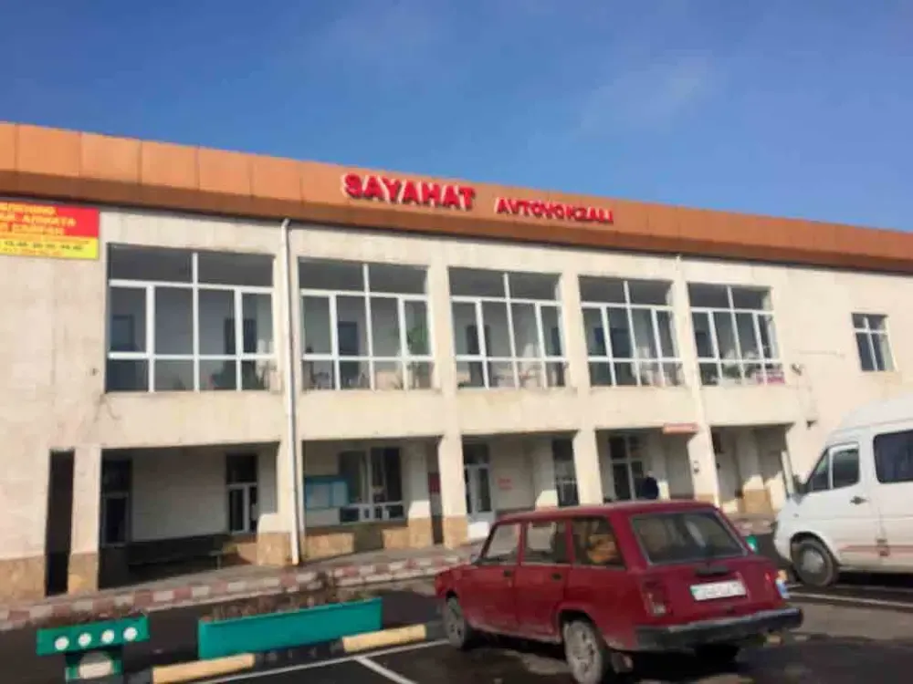Cruce de frontera de Kazajistán a Uzbekistán