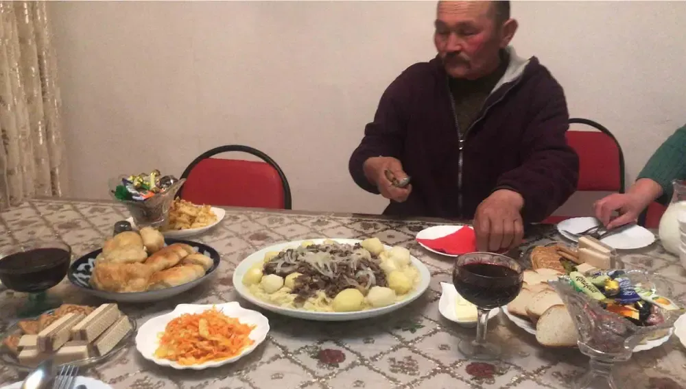 Cena en el homestay de Saty