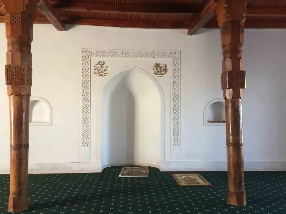 Interior mezquita del mausoleo