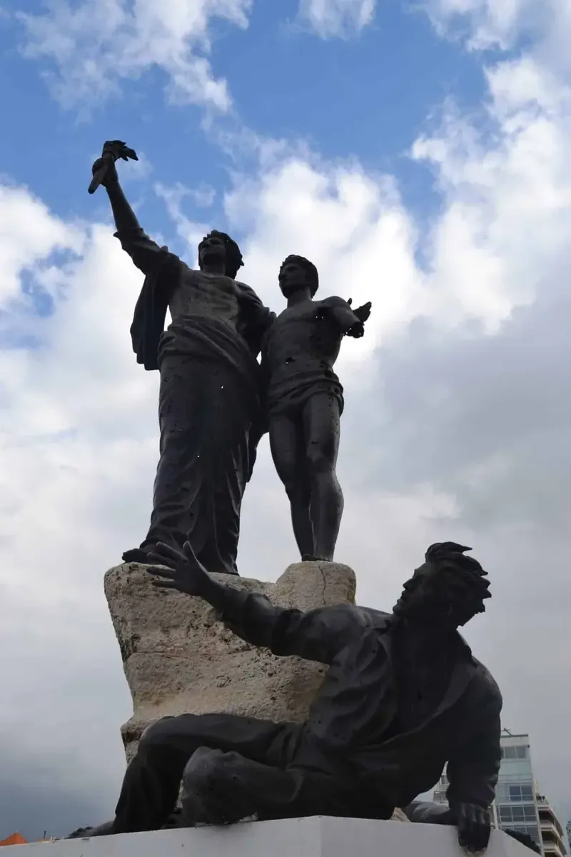 Monumento plaza de los martires