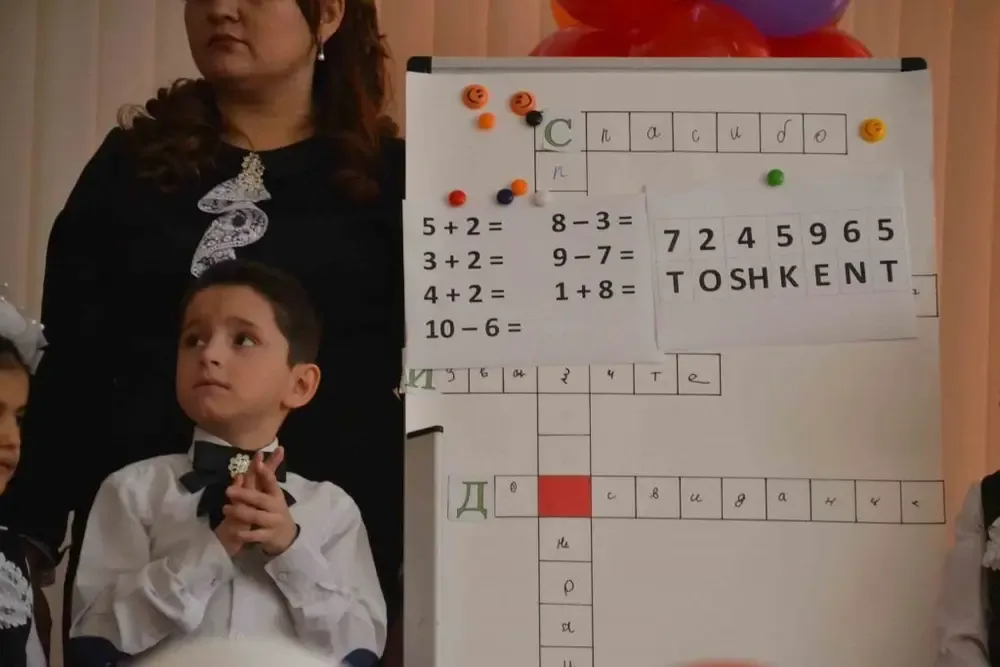 Niño esperando su turno