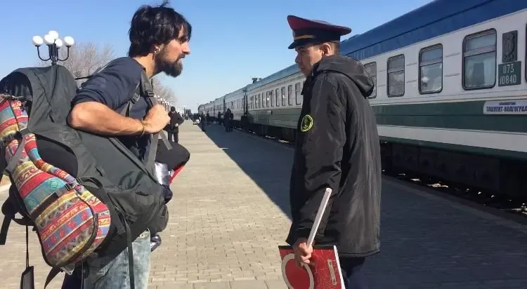 Tren Uzbekistán